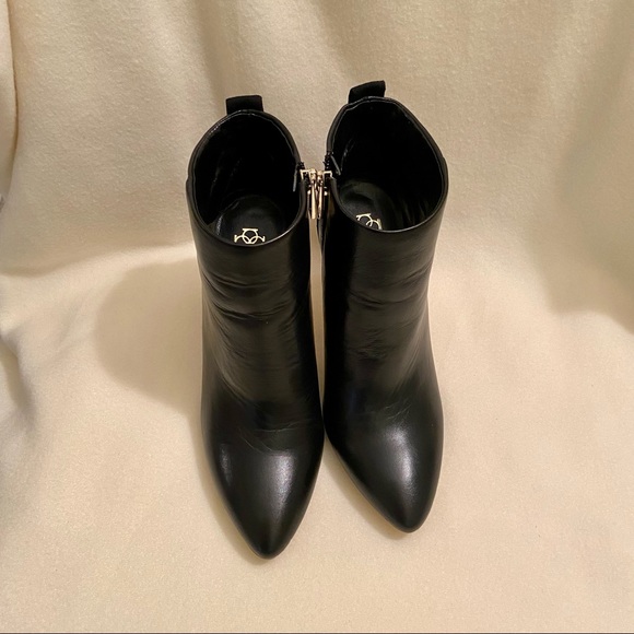 ✨EUC Ann Taylor Lisa Genuine Leather with Suede Studded Booties - Picture 4 of 6